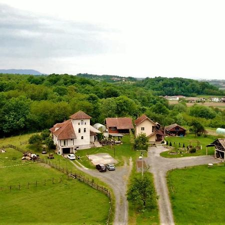 Suricka Bajka Appartement Loznica Buitenkant foto